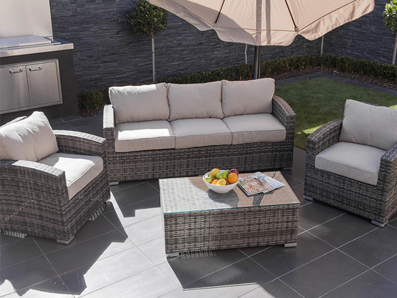 Outdoor rattan sofa set