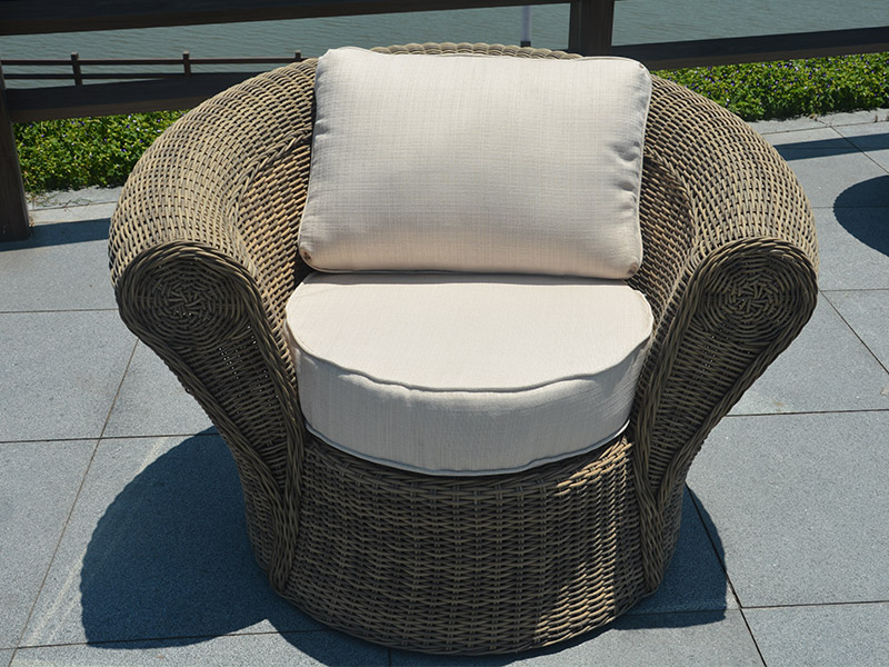 Classic rattan sofa set