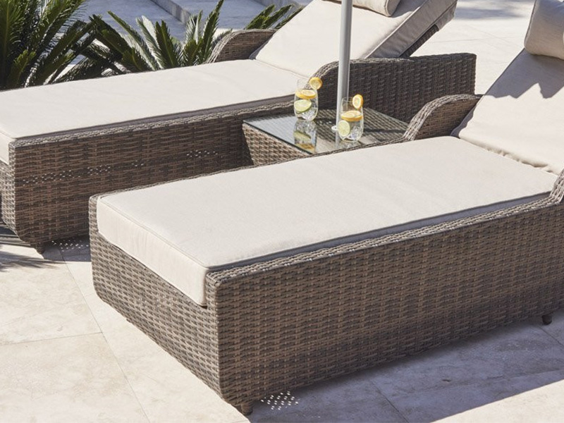 Rattan sun lounge chair