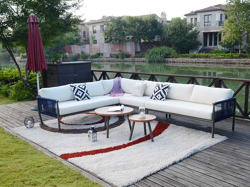 Simple Comfortable Outdoor Garden, Comfortable Outdoor Furniture