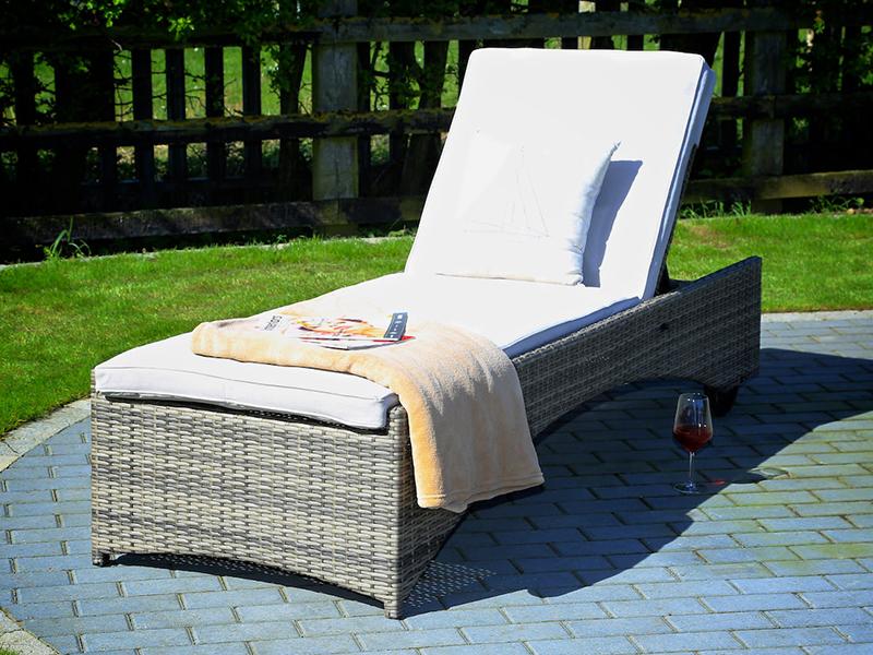 adjustable sun lounger